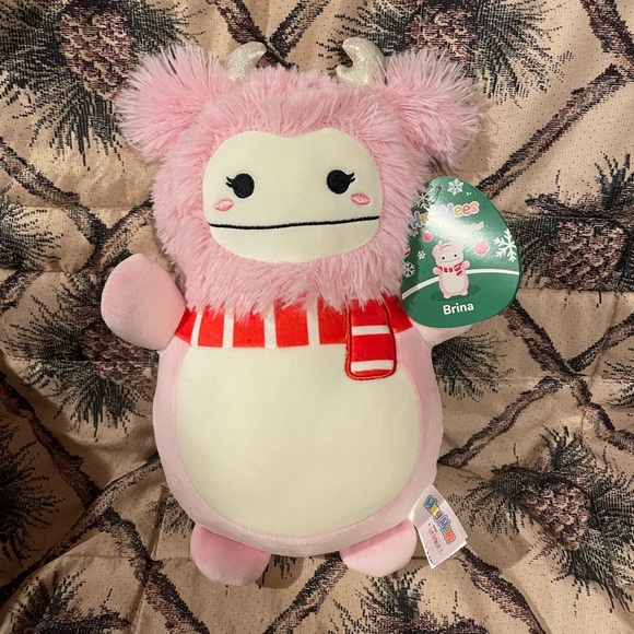 10” Brina the Bigfoot Hug Mees (Holiday Edition) Squishmallow - Picture 1 of 1